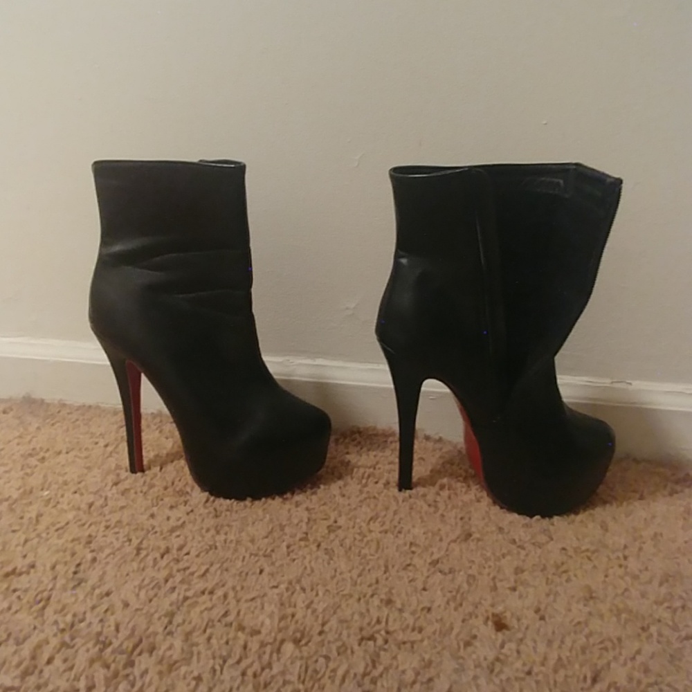 Christian Louboutin Black Daffodil boots/booties